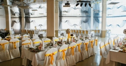 Основной зал