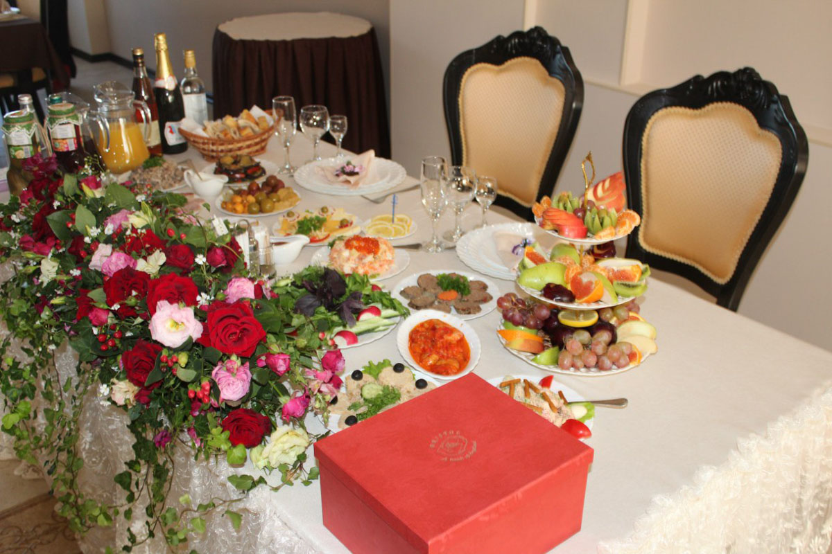 Ресторан — Отель Кавказская Пленница