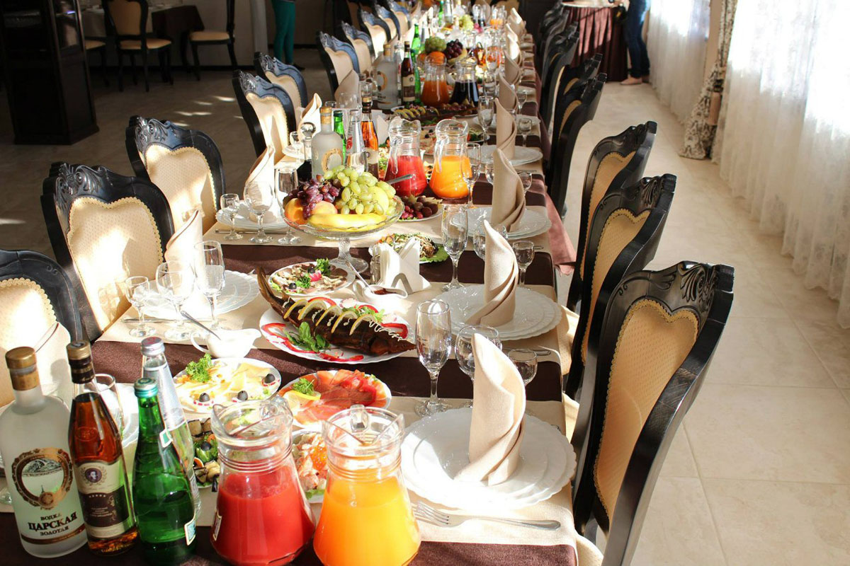 Ресторан — Отель Кавказская Пленница