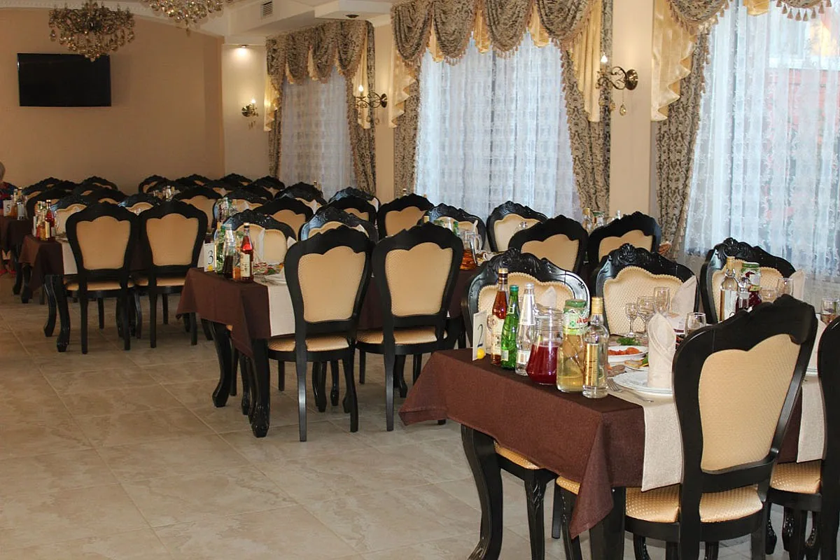 Ресторан — банкетный зал Отель Кавказская Пленница, фото
