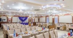 Основной зал