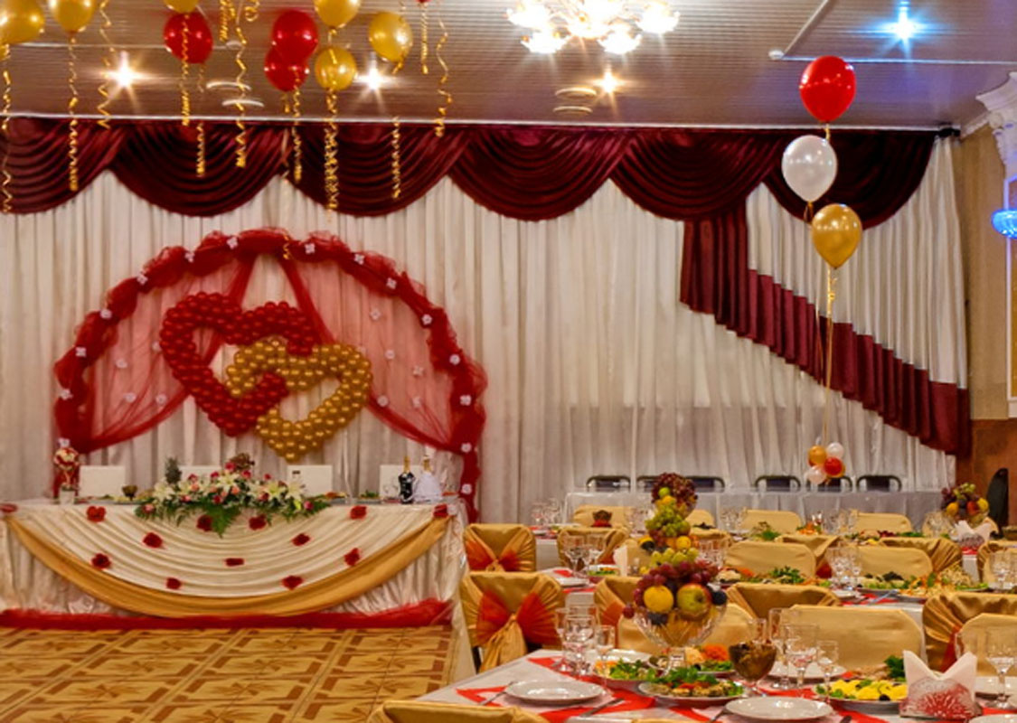 Основной зал — Золотой Джин