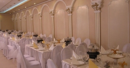 Основной зал