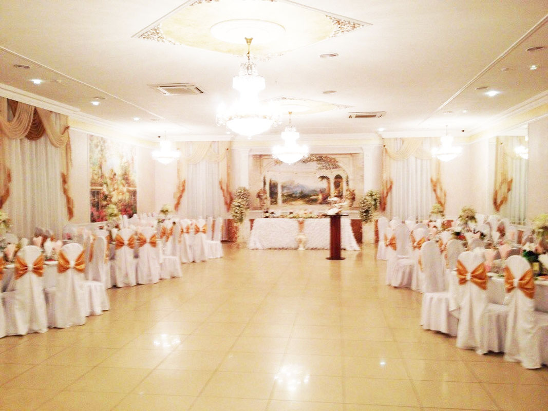 Основной зал — Золотой цвет