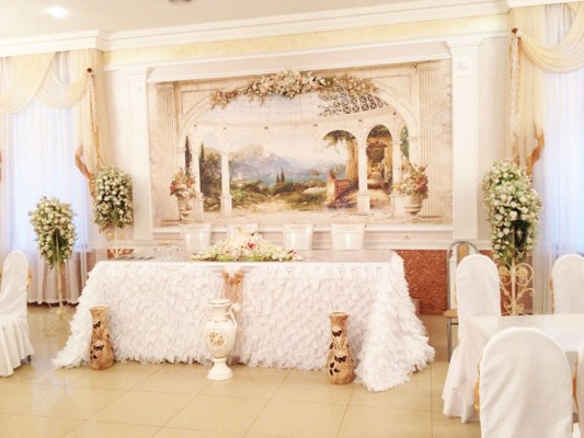 Банкетный зал Золотой цвет