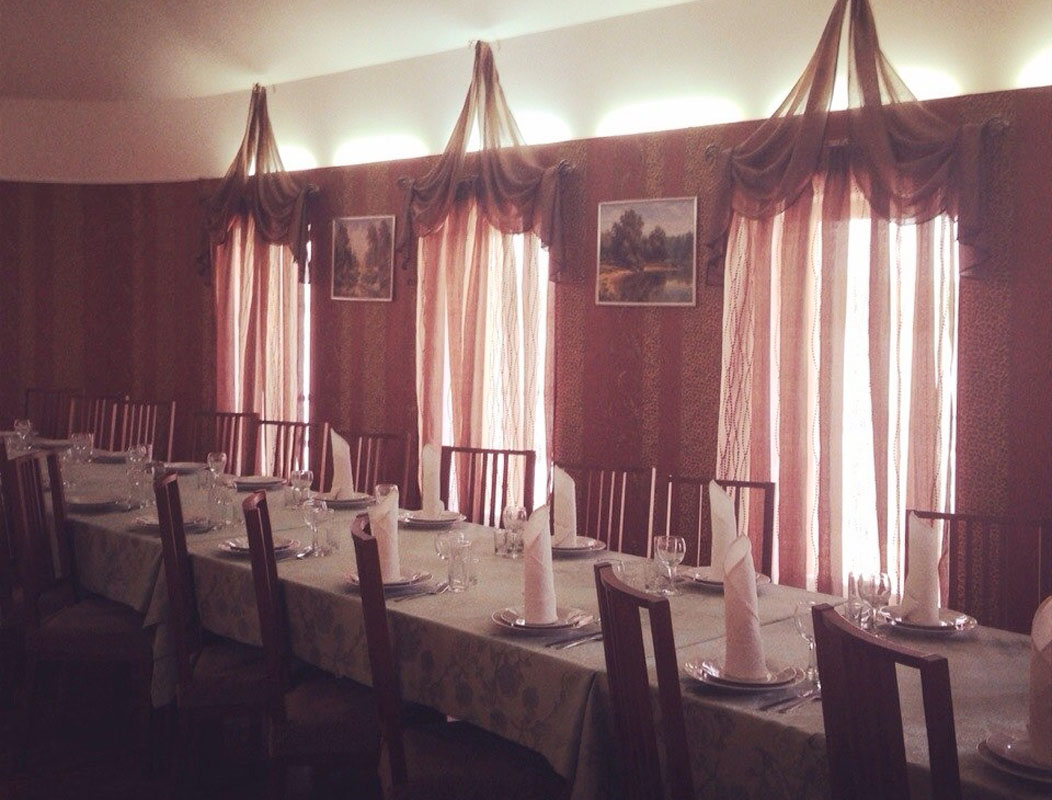 Основной зал — Кафе Берег