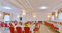 Основной зал