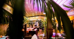 Основной зал — интерьер зала