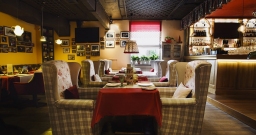 Основной зал — интерьер зала