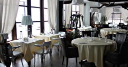 Дачный зал — интерьер зала