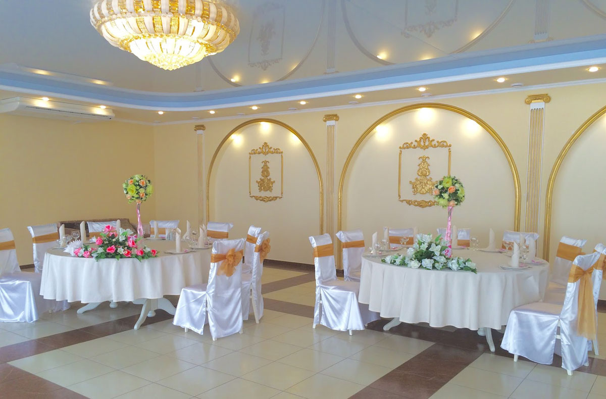 Зал на 100 человек — Версаль