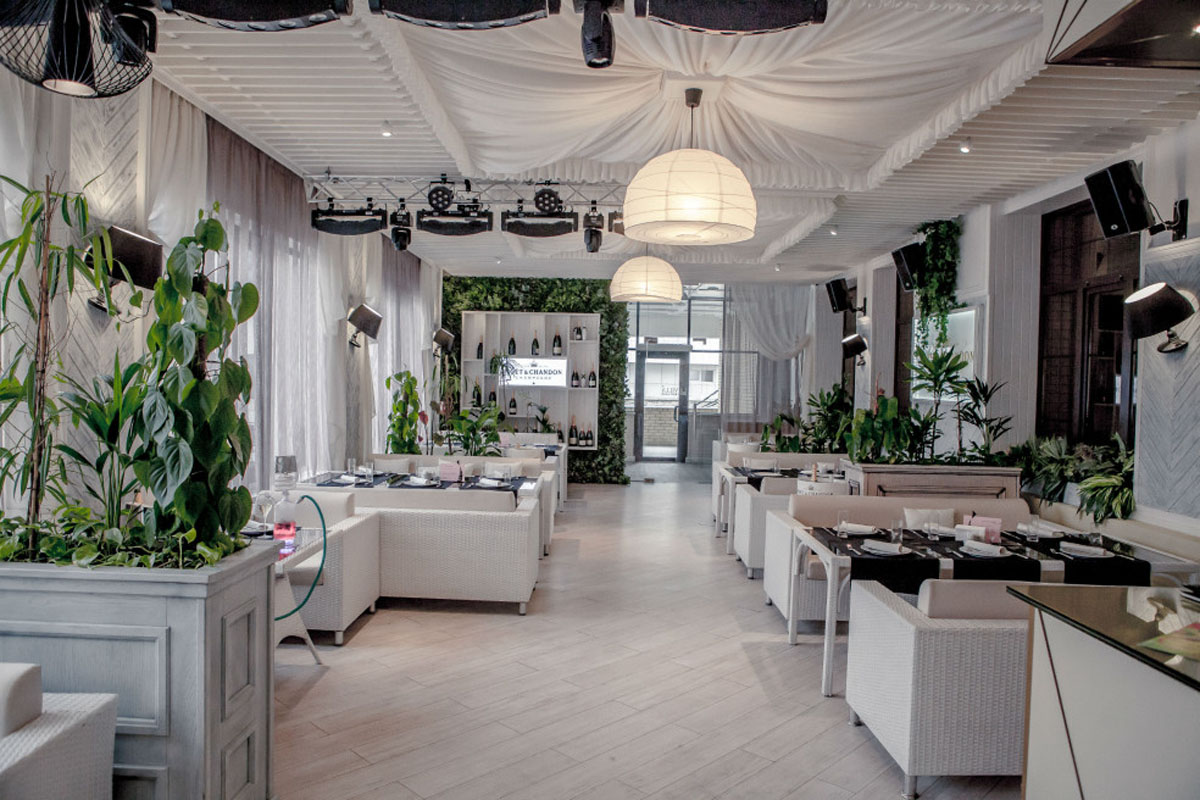 Терраса — La Villa