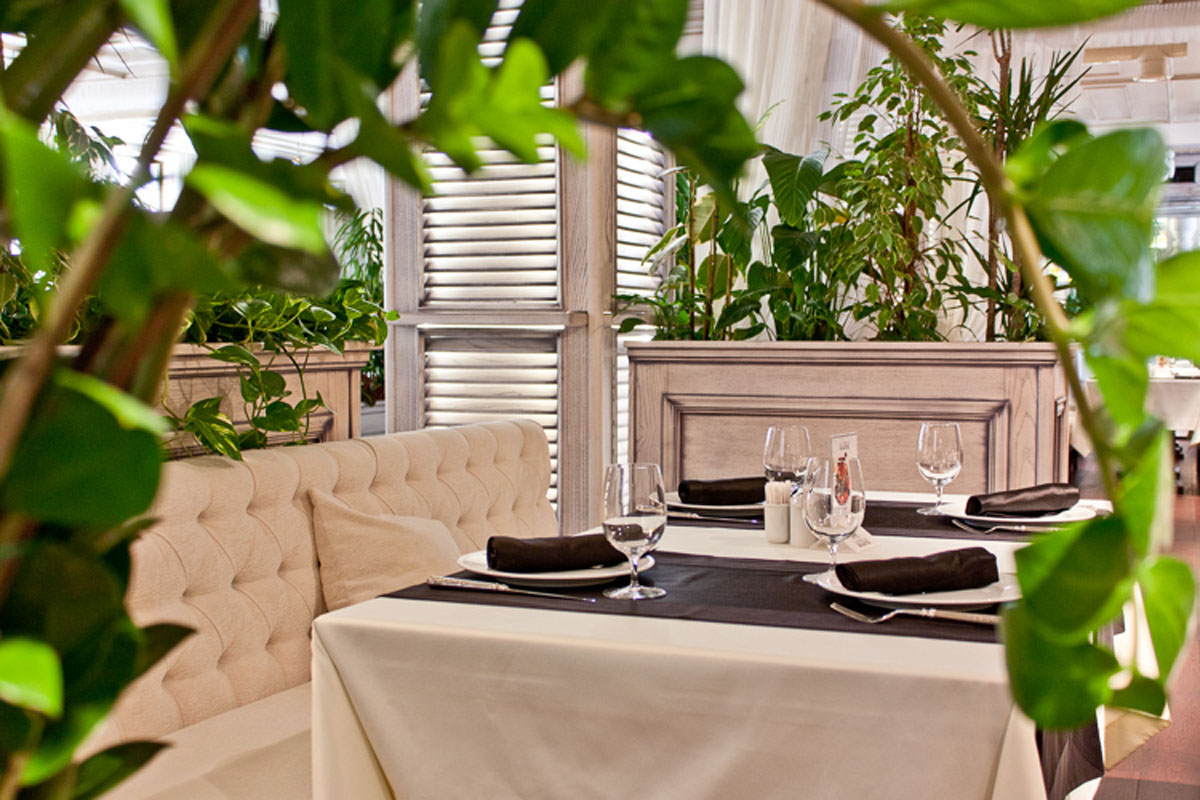 Основной зал — La Villa