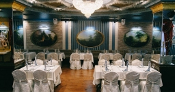 Основной зал — интерьер зала