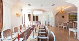 Основной зал — интерьер зала