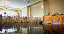 Основной зал — интерьер зала