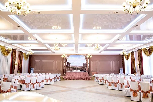 Grande — Palazzo, Астрахань
