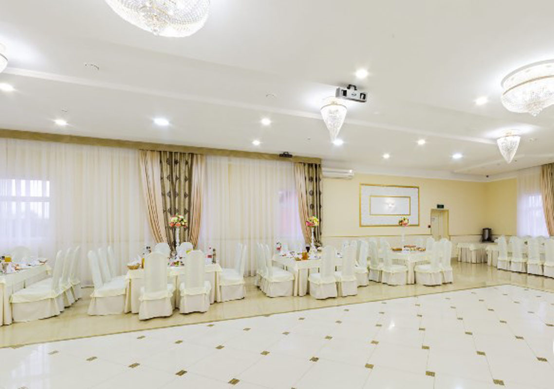 Юбилейный — Большой банкетный зал, фото банкетного зала