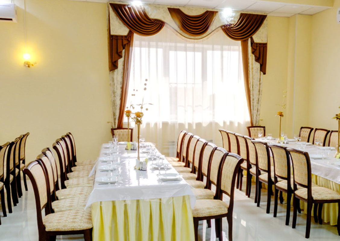Основной зал — Кафе-банкетный зал Рио