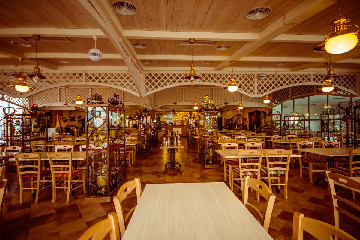 Основной зал — Кафе Самовар