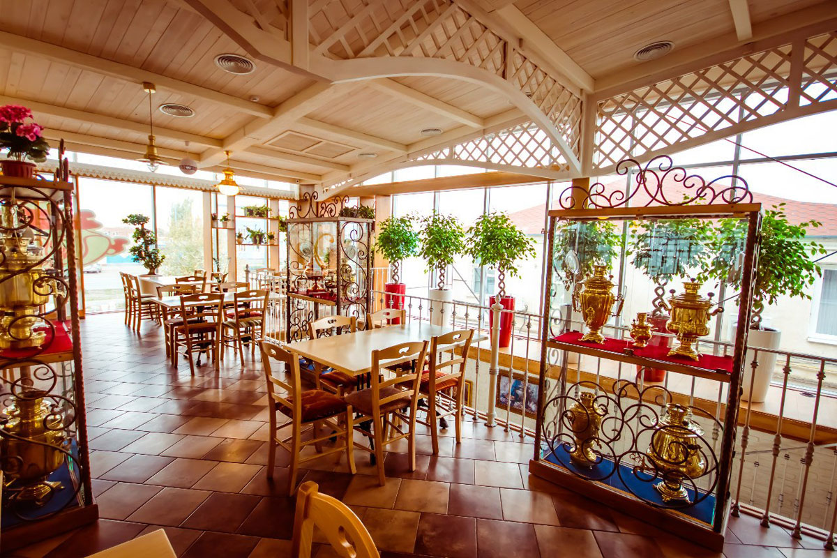 Основной зал — Кафе Самовар