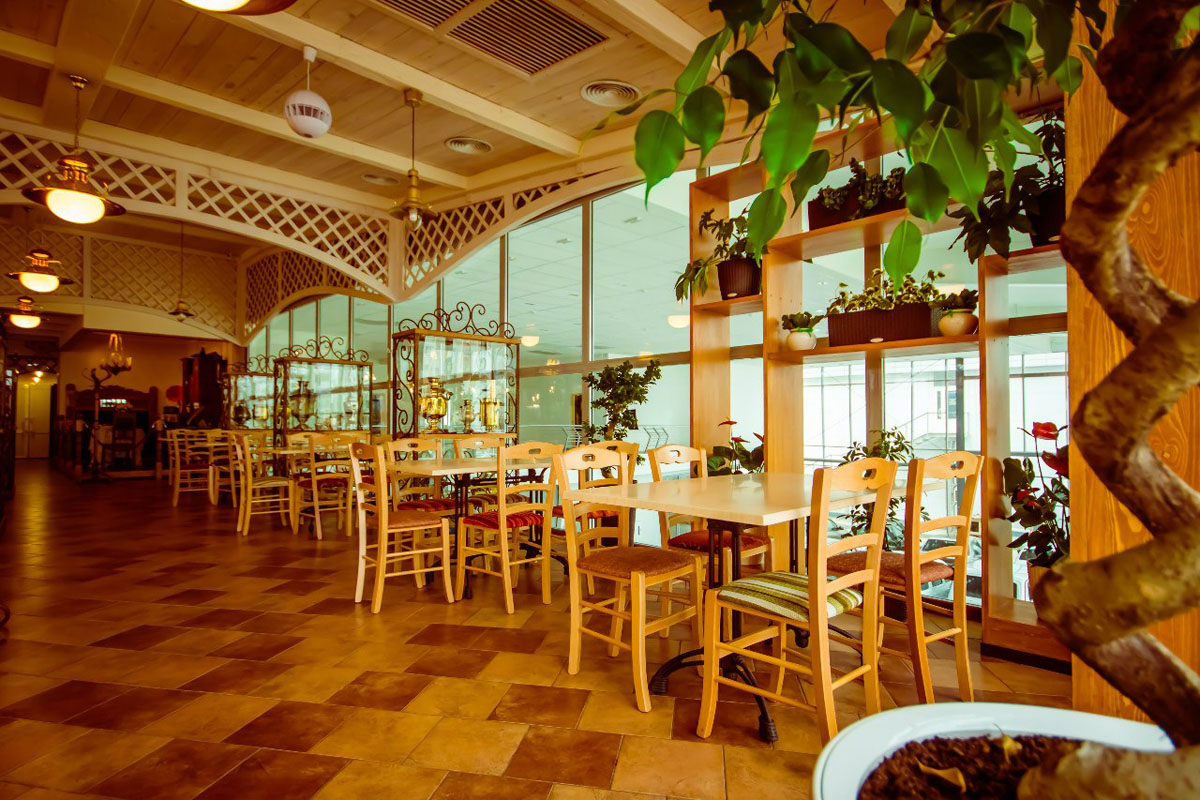 Основной зал — Кафе Самовар