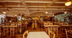 Основной зал — интерьер зала