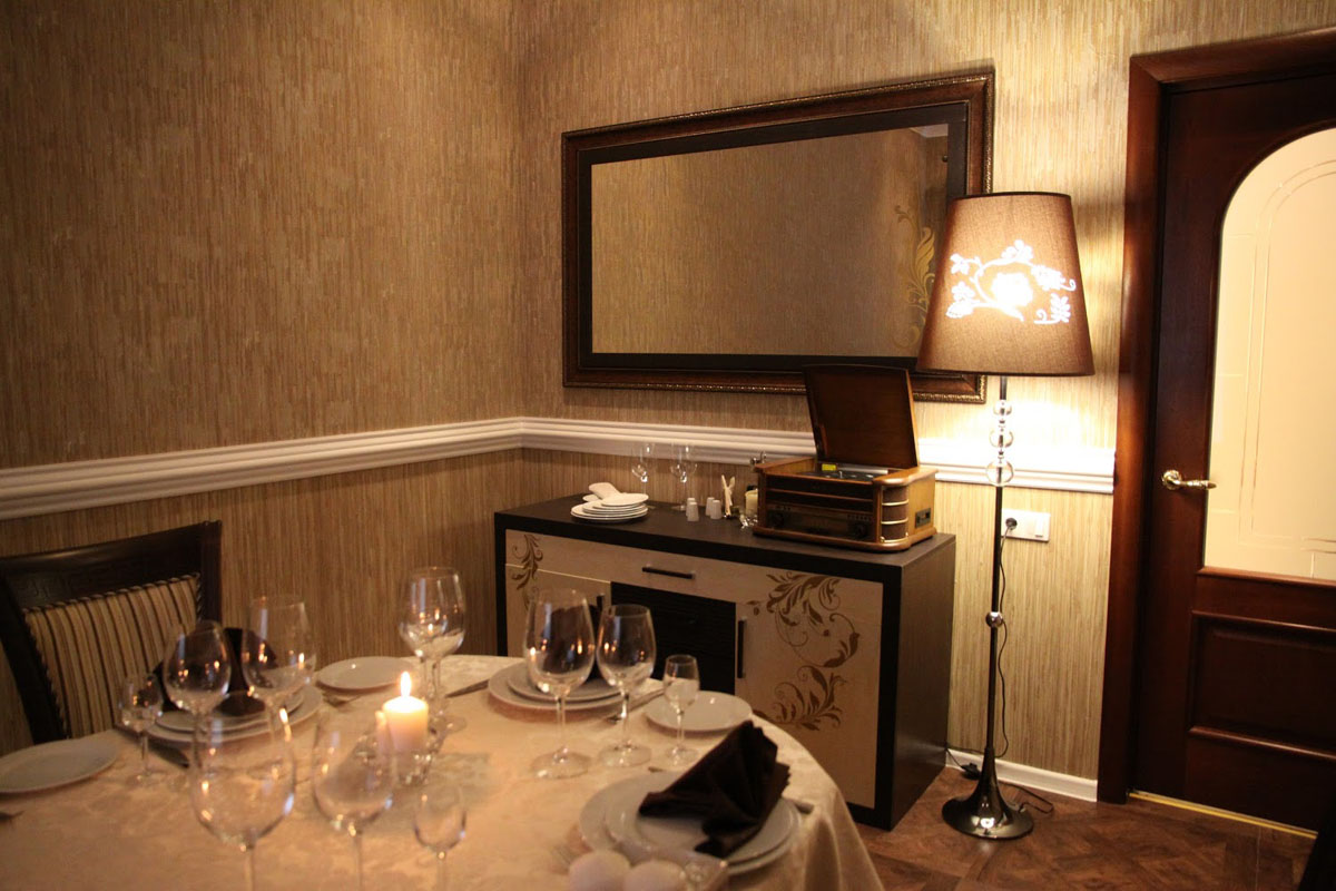 Малый зал — Белый Рояль