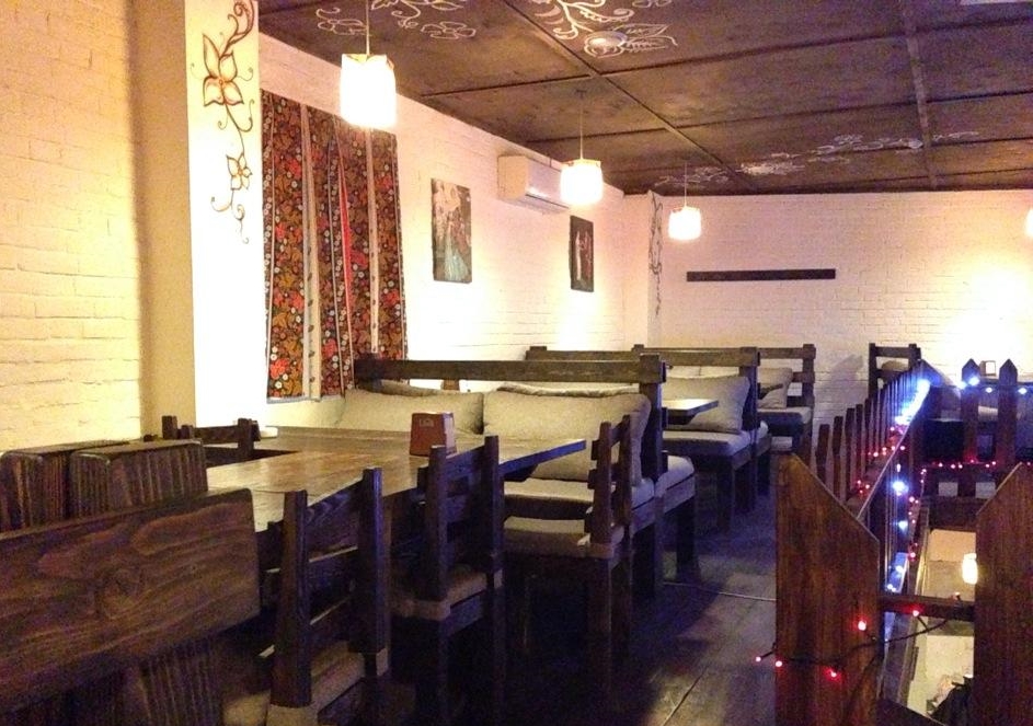 Основной зал — Кафе Изба