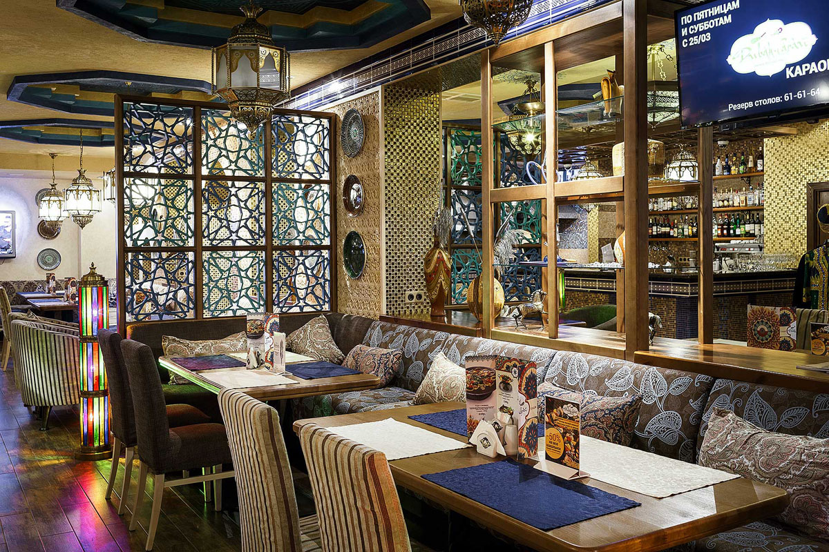 Основной зал — Диван Сарай