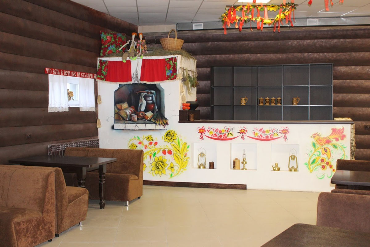 Основной зал — Кафе Деревня