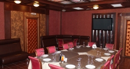 Красный зал — подробнее о зале