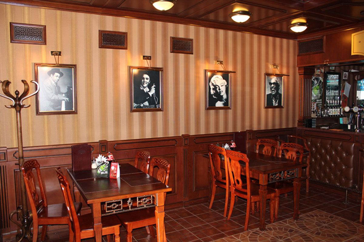 Основной зал — Karaoke Hall