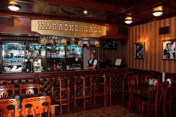 Основной зал — Karaoke Hall, Астрахань
