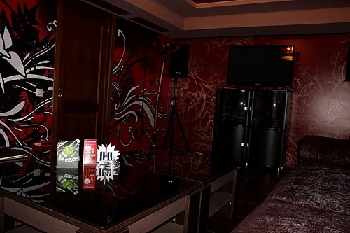 Цоколь кабинка «А» — Karaoke Hall, Астрахань