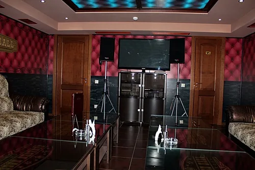 Цоколь кабинка «Б» — Karaoke Hall, Астрахань