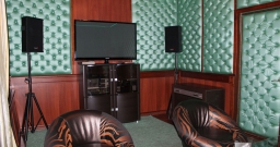 Кабинка №2 — интерьер зала