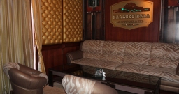 Кабинка №4 — интерьер зала