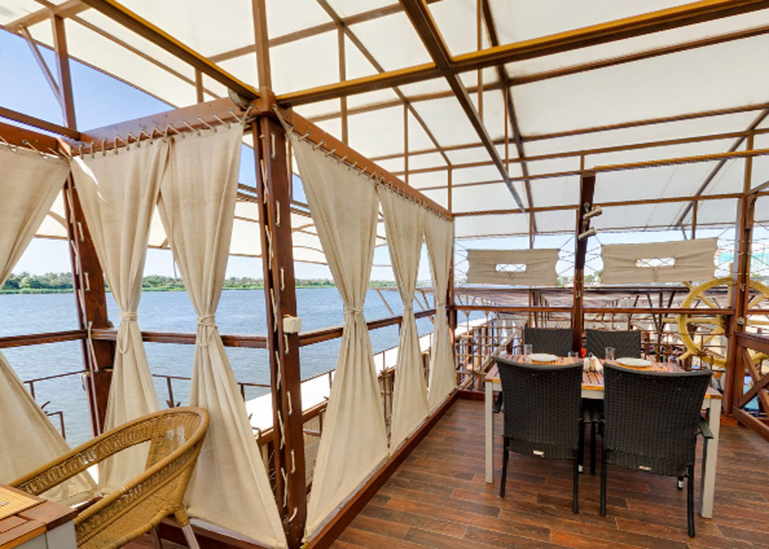 Основной зал — Акватория