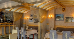 Основной зал — интерьер зала