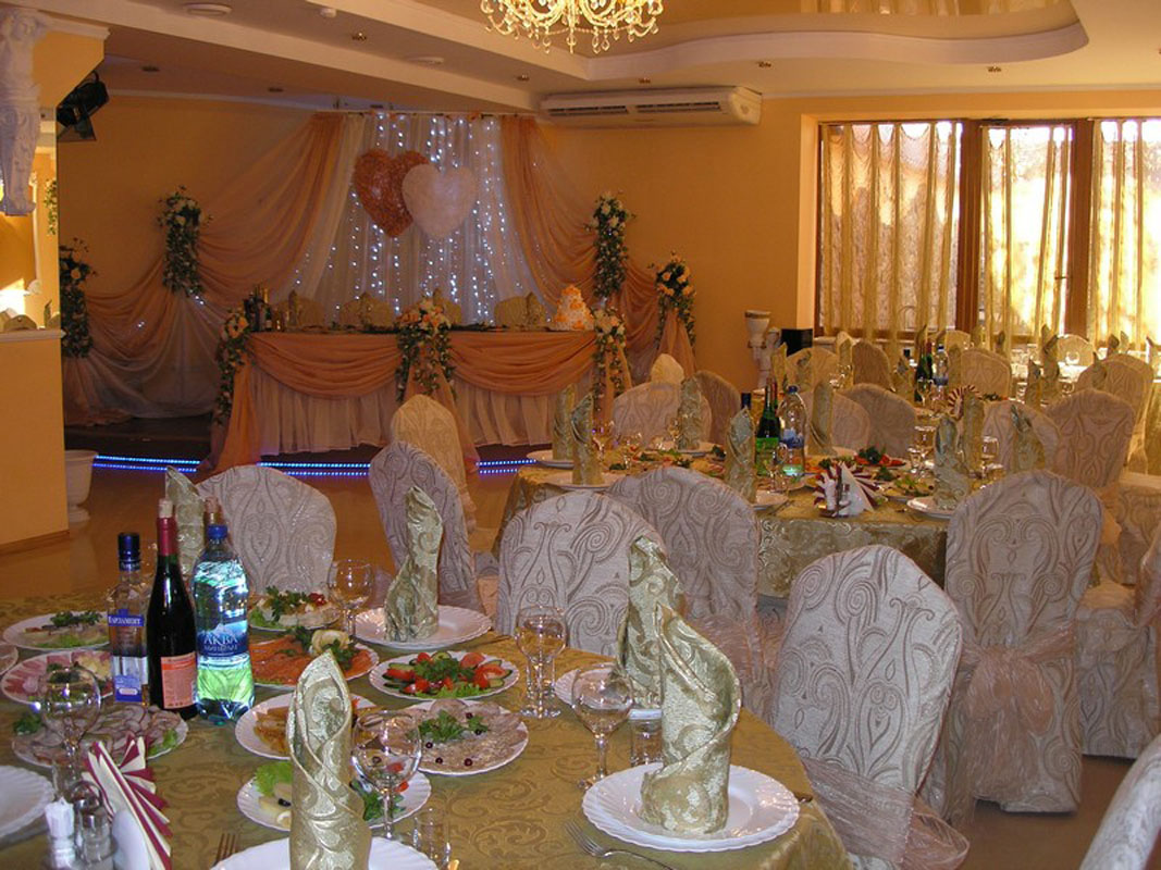 Основной зал — Валери Шале