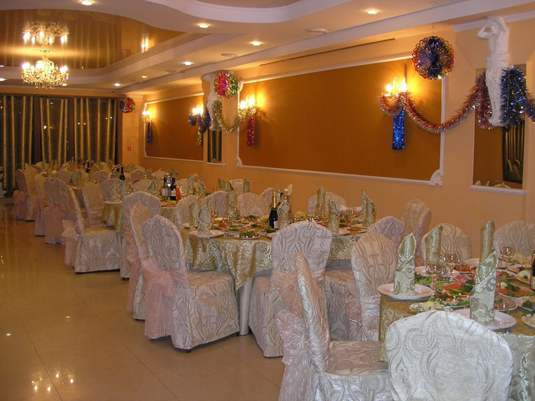 Основной зал — Валери Шале