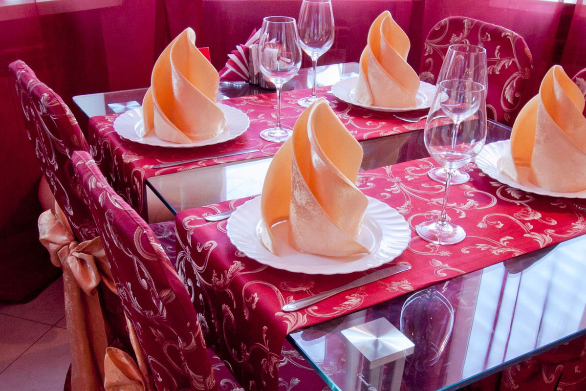 Основной зал — Мулен Руж