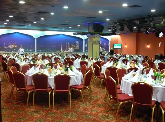 Основной зал