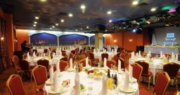 Основной зал — интерьер зала