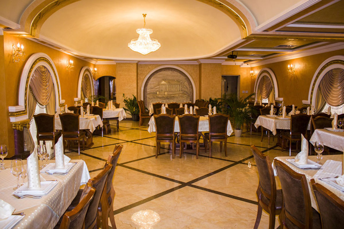 Зал на 130 человек — Арин-Берд