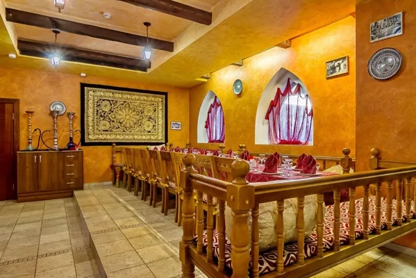 Основной зал