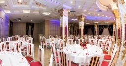 Основной зал — интерьер зала