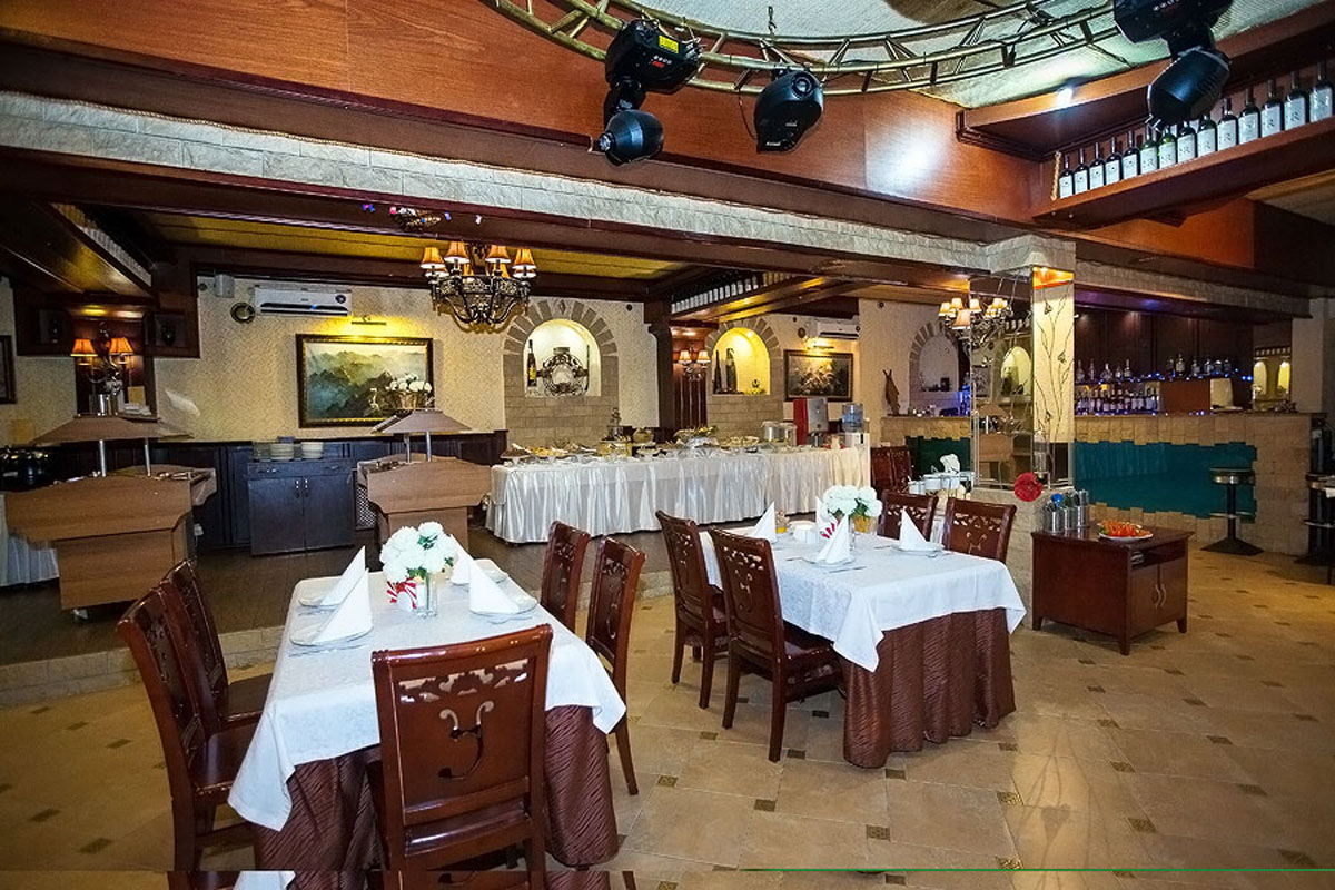 Зал на 70 человек — White Hall