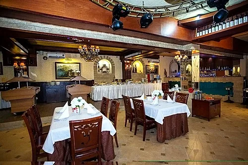 Зал на 70 человек — White Hall